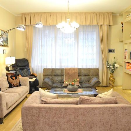 Classic Flat At Basilica Lägenhet Budapest Exteriör bild