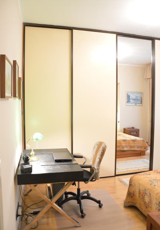 Classic Flat At Basilica Lägenhet Budapest Exteriör bild